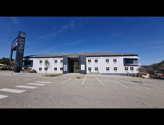 BUSINESS PROPERTY TO RENT IN HALFWAY GARDENS